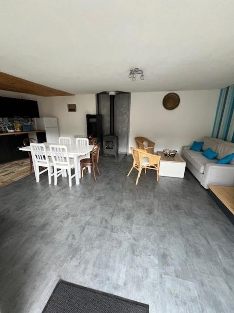 Jolie Maison De Campagne, Compostelle Soleymieux Kültér fotó