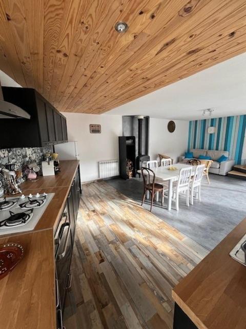 Jolie Maison De Campagne, Compostelle Soleymieux Kültér fotó